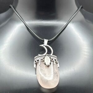🌙 Rose Quartz Crescent Moon Pendant Necklace 🌙
